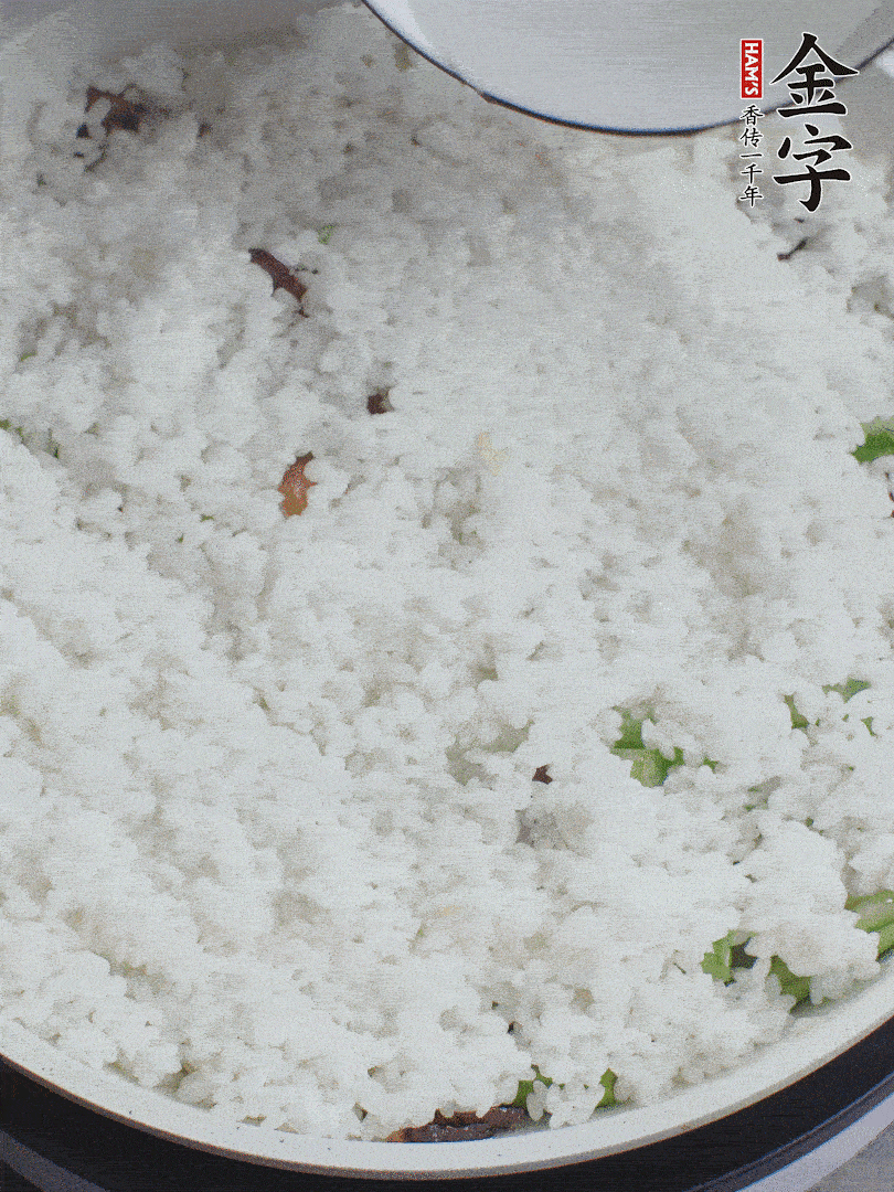 放一碗水，蓋蓋燜煮。